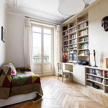 Апартаменты Veeve - Elegant Interiors In Bastille Париж