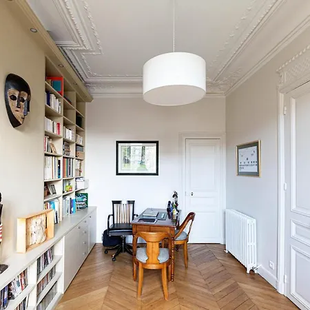 Апартаменты Veeve - Elegant Interiors In Bastille Париж