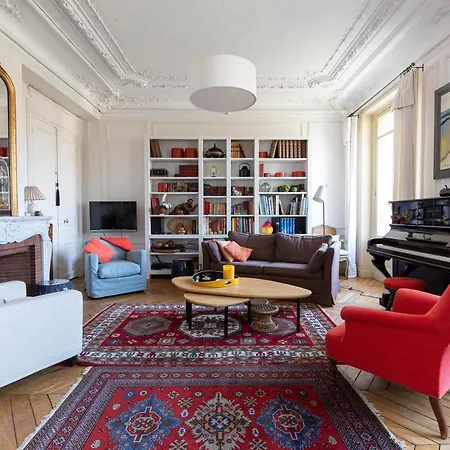 Veeve - Elegant Interiors In Bastille * Paris