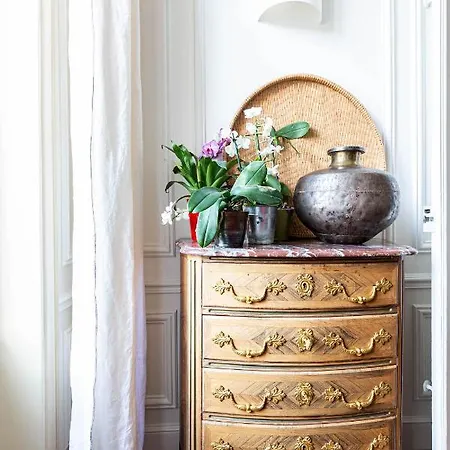 Veeve - Elegant Interiors In Bastille *